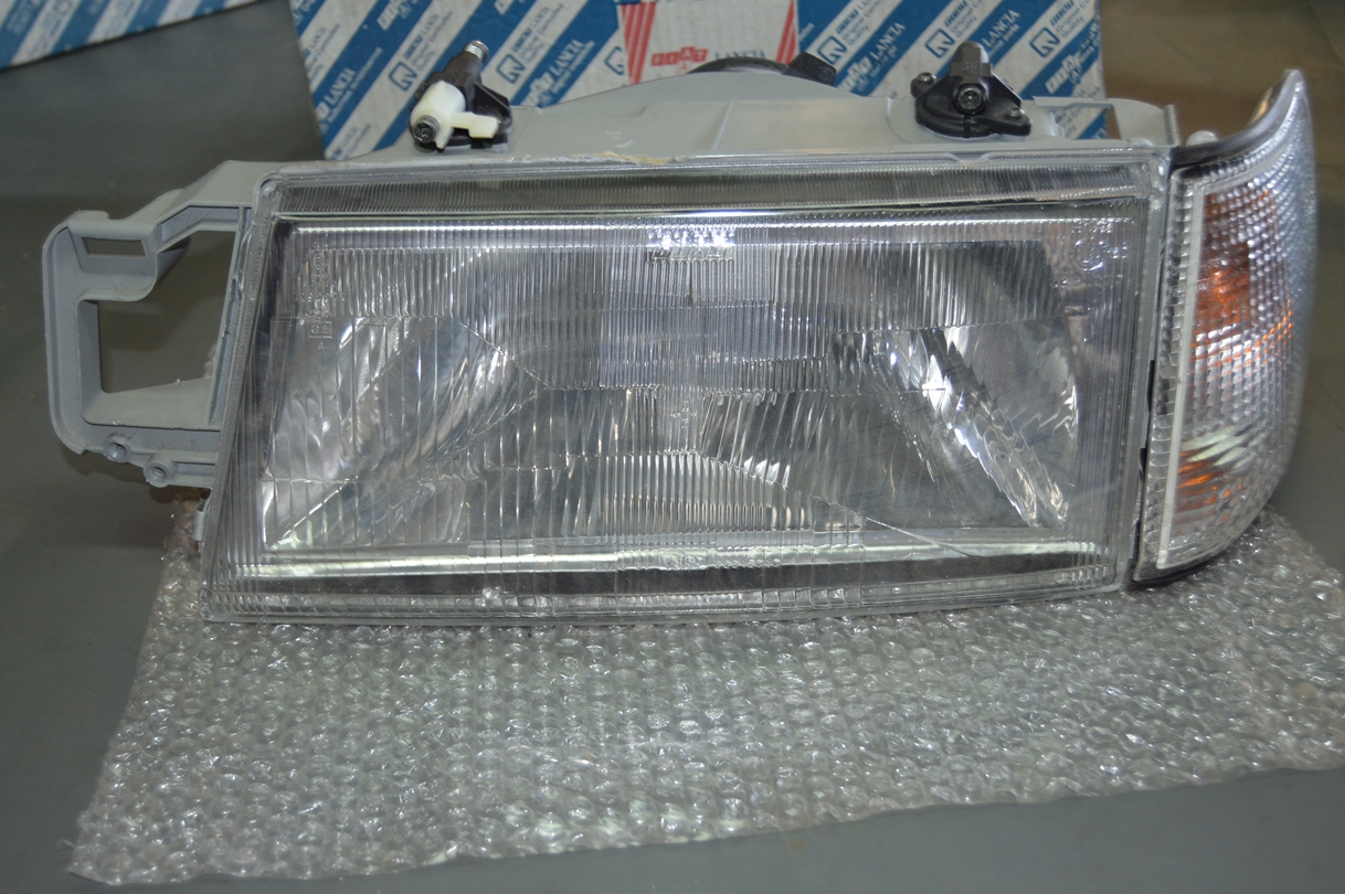 Ref: 7743120 Faro Izquierdo – Fiat Tempra 1.6 NUEVO