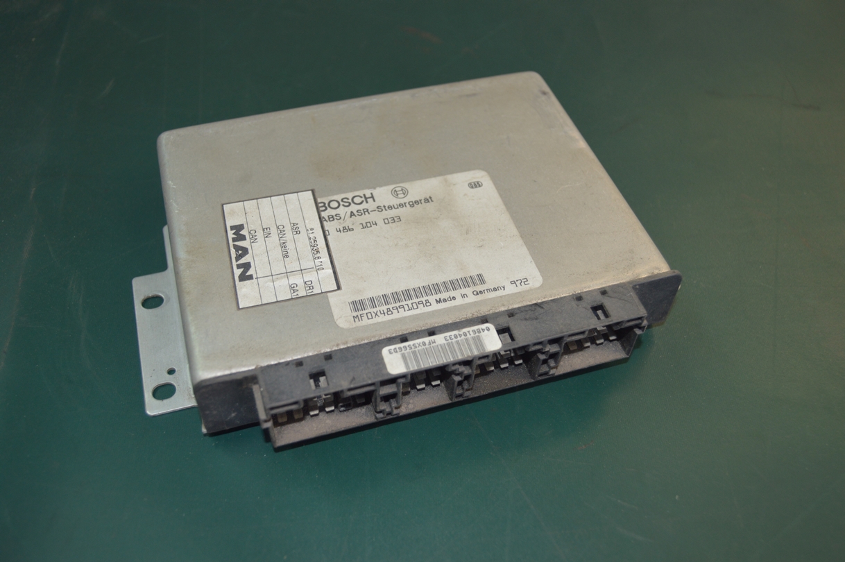 Ref: 0 486104033 Centralita ABS BOSCH MFOX48991098 Man F2000