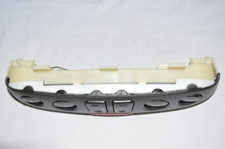 Ref: 735359889 Panel De Plástico Central Multifunciones Delantero – Fiat Punto (2003-2010) NUEVO