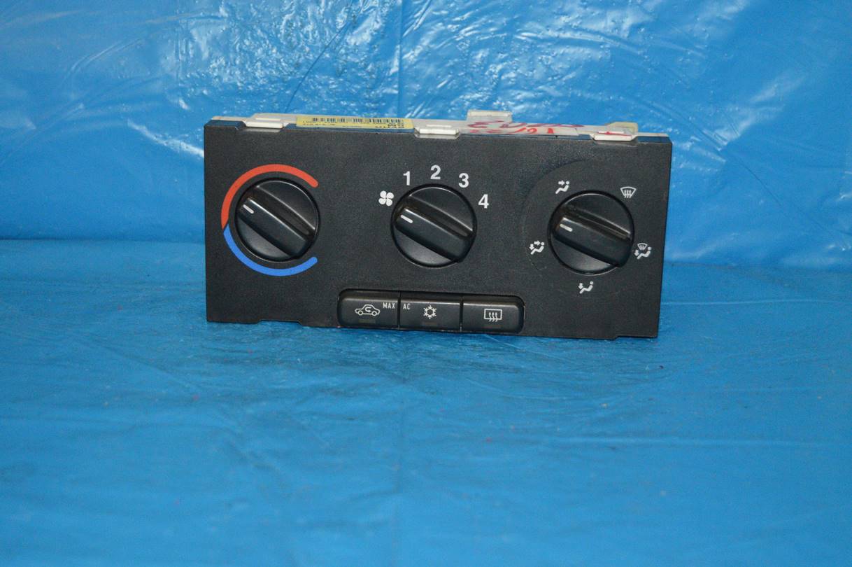Ref: 318072 Mando Climatizador Opel Astra G (1998-2003) / Zafira (1999-2005)