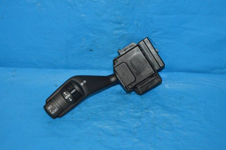 Ref: 17D940A Mando Indicador de Dirección Ford Focus (2004-2007)