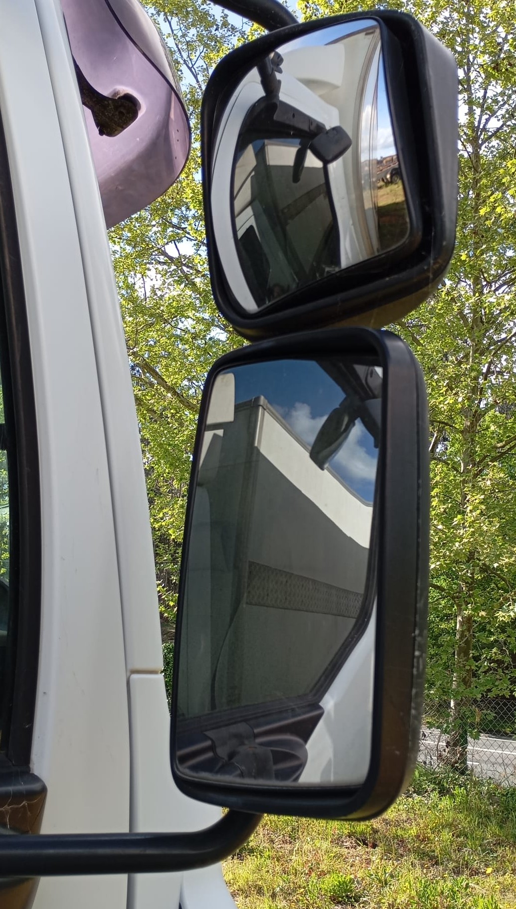 Camião – Renault Midlum Plataforma Elevadora