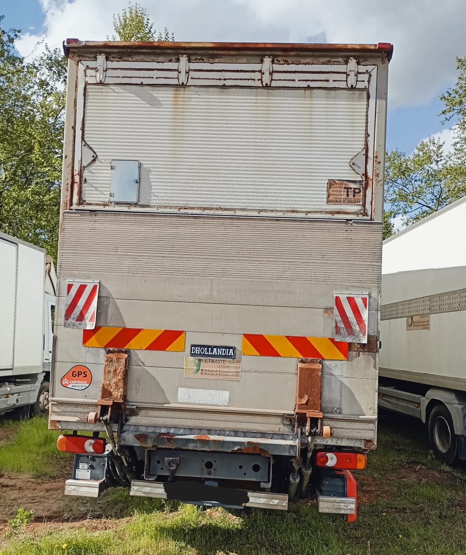 Camião – Renault Midlum Plataforma Elevadora