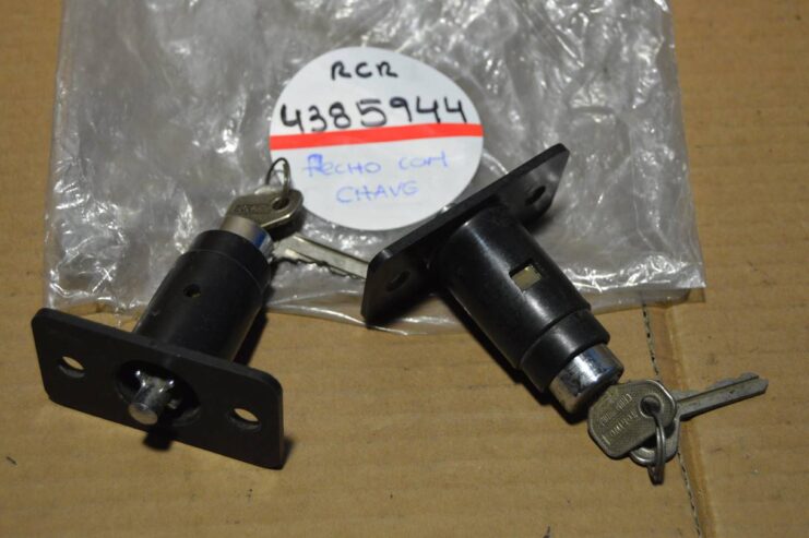 Ref: 4385944 Cerradura con Llave – Fiat 128 NUEVO