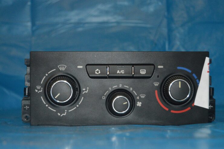 Comando Control Del Aire Acondicionado Para Varios Modelos – USADO
