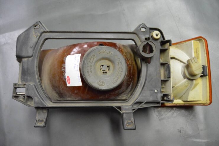 Ref: 302-136 369-00 Optica Izquierda Con Intermitente – Volkswagen T4  USADO