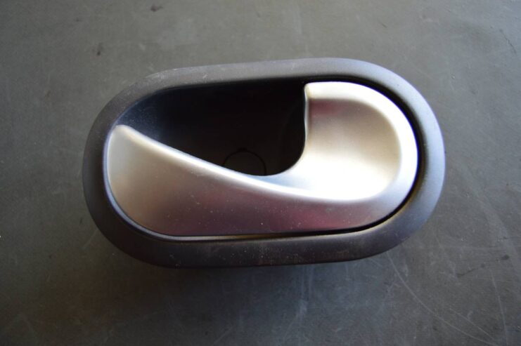 Manípulo Interior – Renault, Mercedes USADO
