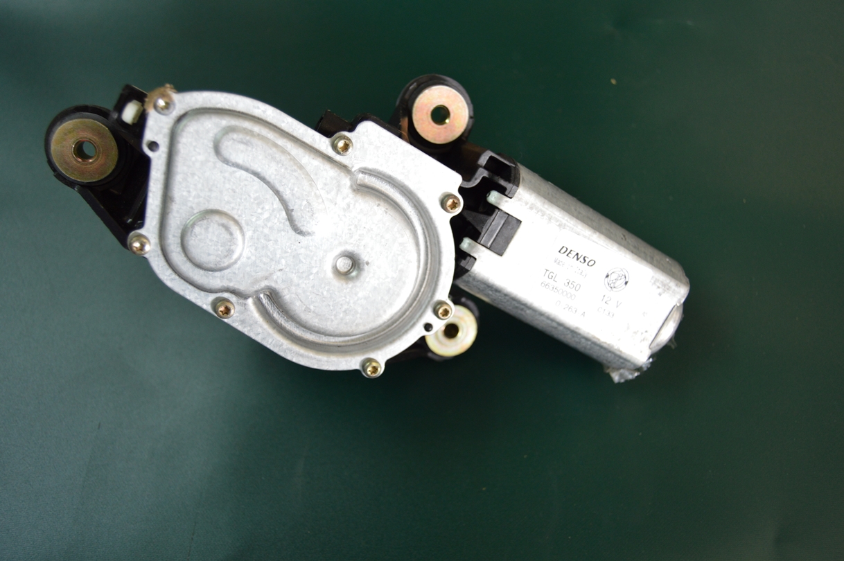 Ref. 46523872 Motor Limpiaparabrisas Trasero MAGNETI MARELLI – Fiat Punto NUEVO
