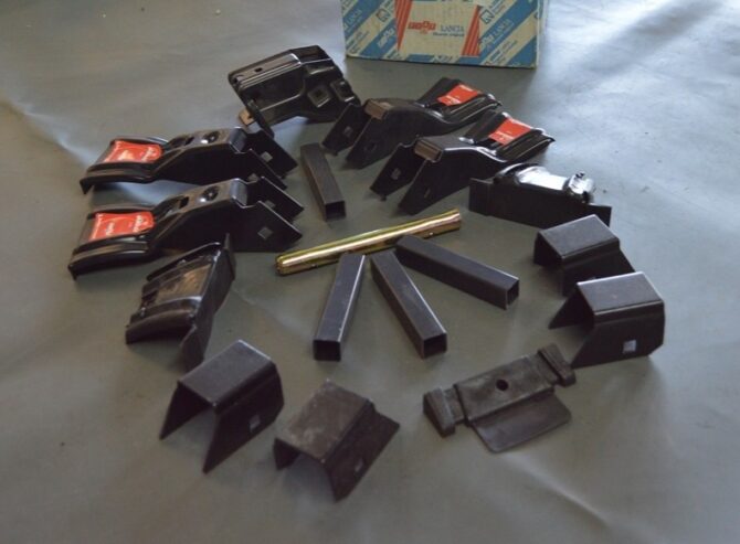 Ref: 5899270 Kit Soporte Barras Portaequipajes – Fiat Uno 3 Puertas NUEVO