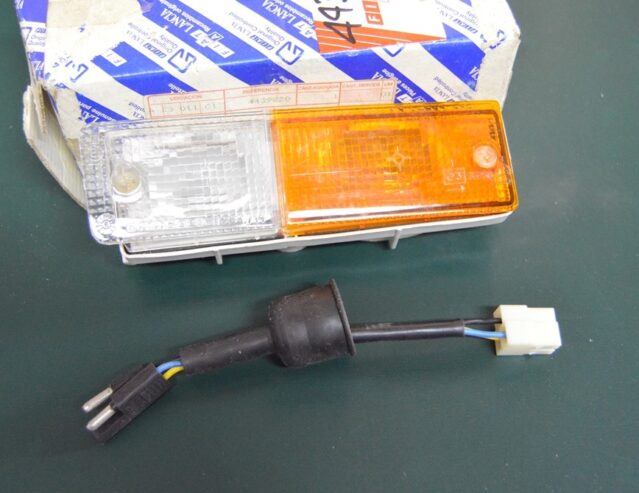 Ref: 4439820 Intermitente Delantero Derecho – Fiat Ritmo NUEVO