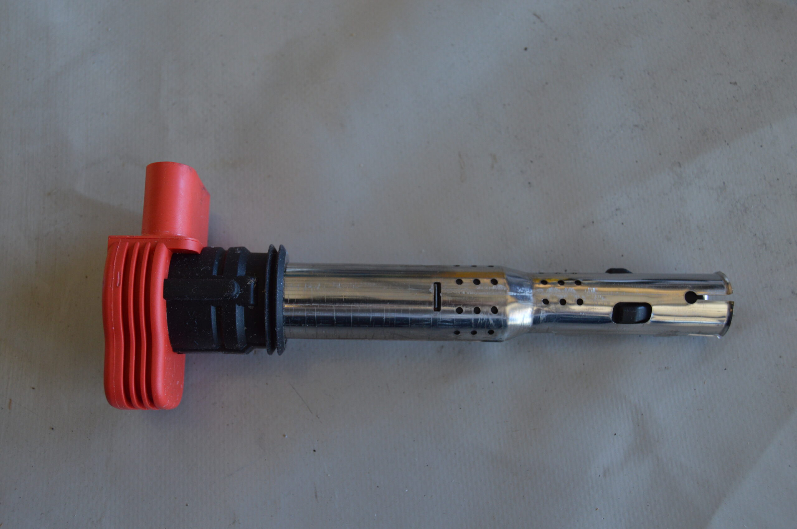 Ref: 07L 905 115B Bobina de Encendido NGK  NUEVA